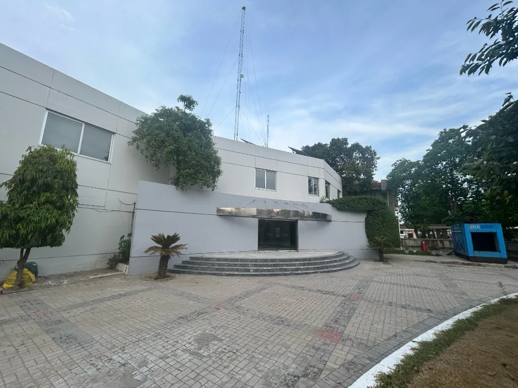 Overview of the Prix Pharmaceutica manufacturing campus in Lahore