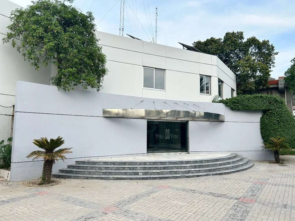 Exterior of the Prix Pharmaceutica manufacturing building in Lahore